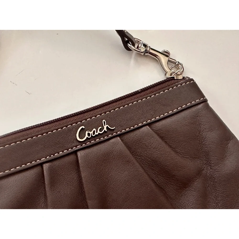 Coach Dark Brown Pleated Leather Wristlet Bag Silver Script Logo Lavender Lining